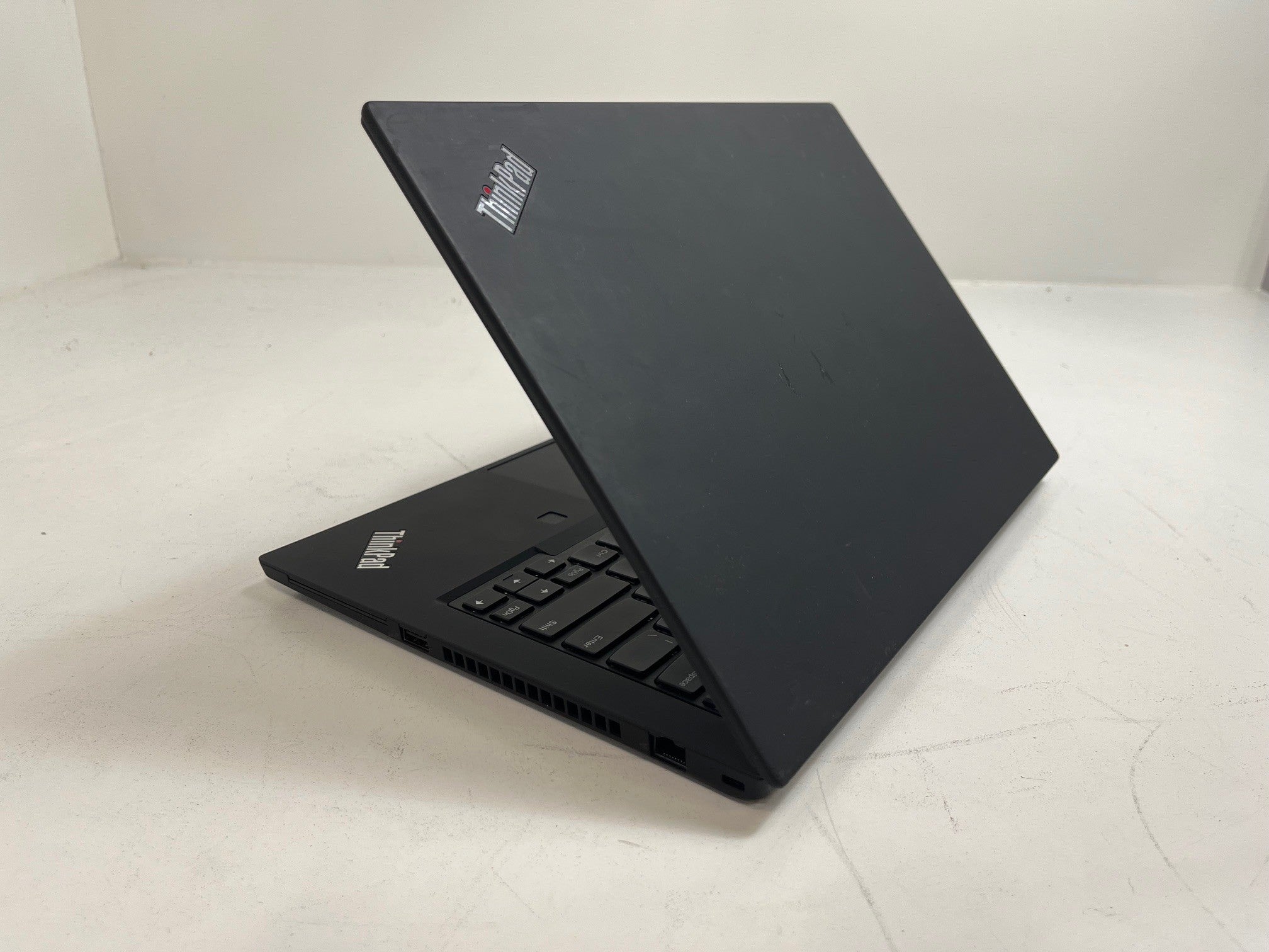 Lenovo ThinkPad T490 Core i5-8365U 1.6GHz 8GB 256GB NVMe 14" W11P Laptop