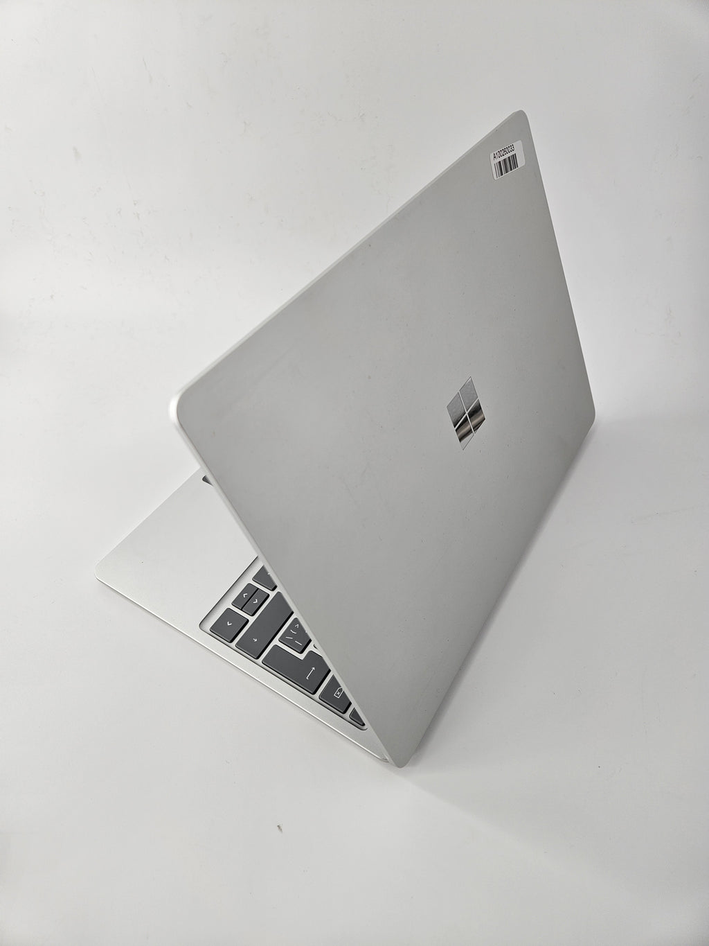 Microsoft Surface Laptop Go 2 Core i5-1135G7 2.4GHz 16GB 256GB 12.4" Touch W11P